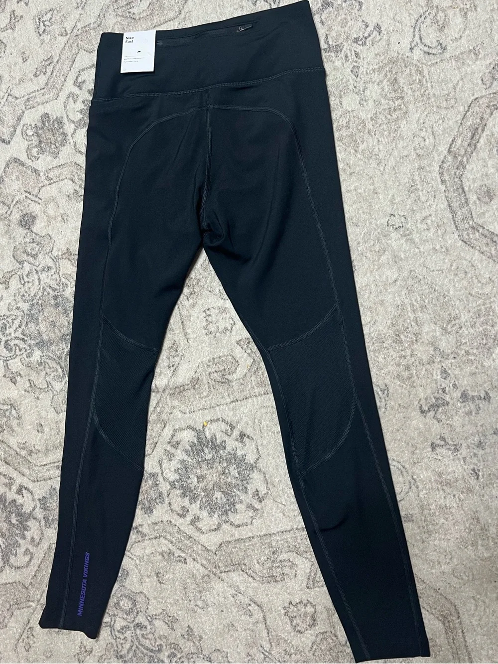 Minnesota Vikings Nike Dri-FIT Legging - Women’s Small